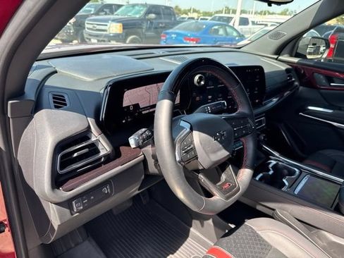 Used 2025 Chevrolet Traverse RS w/ LPO, Floor Liner Package FWD image 10