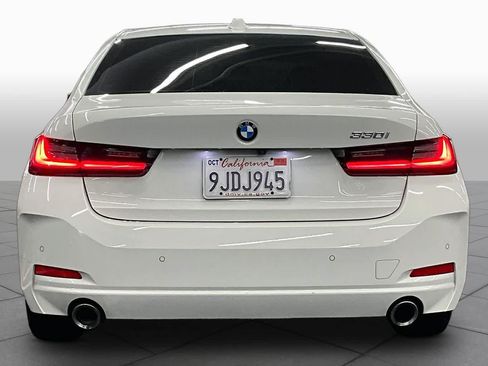 Used 2024 BMW 330i Sedan w/ Convenience Package RWD image 4