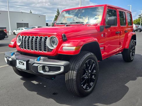 Used 2024 Jeep Wrangler Unlimited Sahara image 8