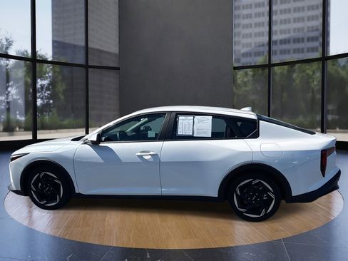 Used 2025 Kia K4 EX image 5