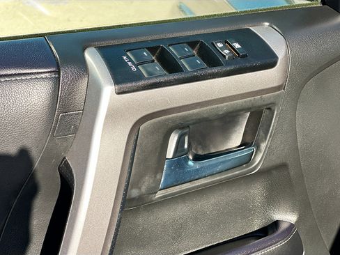 Used 2022 Toyota 4Runner SR5 image 18