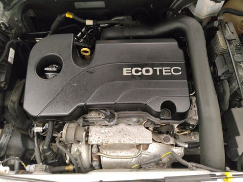 Used 2019 Chevrolet Equinox LT image 30