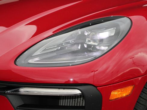 Used 2023 Porsche Macan S image 12