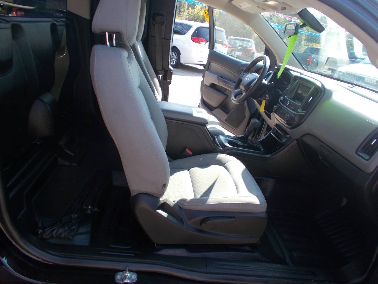 Used 2019 Chevrolet Colorado W/T RWD image 8