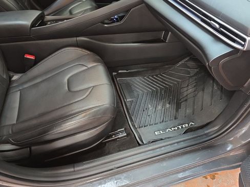 Certified 2024 Hyundai Elantra Limited image 10