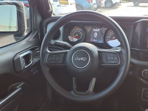 Used 2024 Jeep Gladiator Sport AWD/4WD image 23