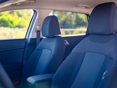 New 2026 Kia Sportage LX FWD image 14