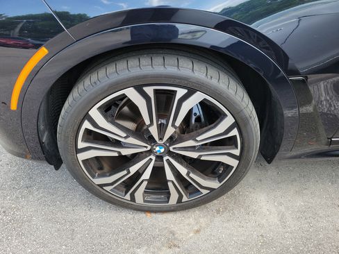 Used 2026 BMW X7 M60i AWD/4WD image 5