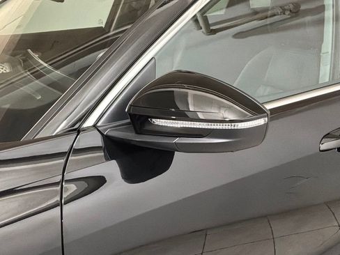 Certified 2025 Audi Q5 Premium w/ Convenience Package image 27