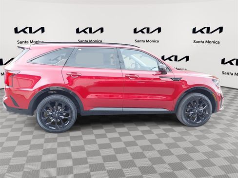 Certified 2021 Kia Sorento SX image 4