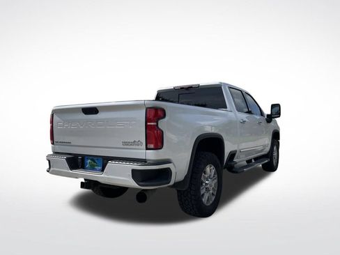 Used 2025 Chevrolet Silverado 2500 High Country w/ Technology Package AWD/4WD image 5