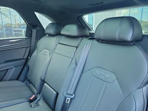 Used 2021 Bentley Bentayga AWD/4WD image 15