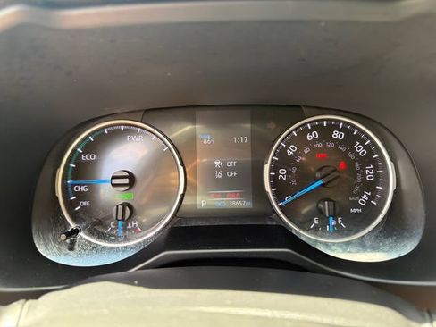 Used 2022 Toyota RAV4 LE AWD/4WD image 26