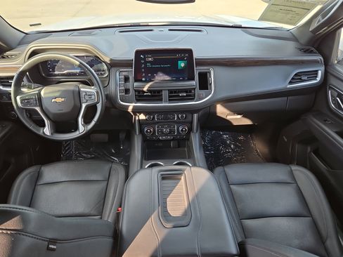 Used 2023 Chevrolet Suburban LT image 12
