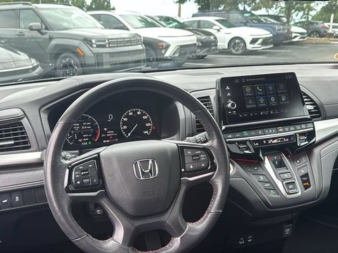 Used 2025 Honda Odyssey Sport-L image 11