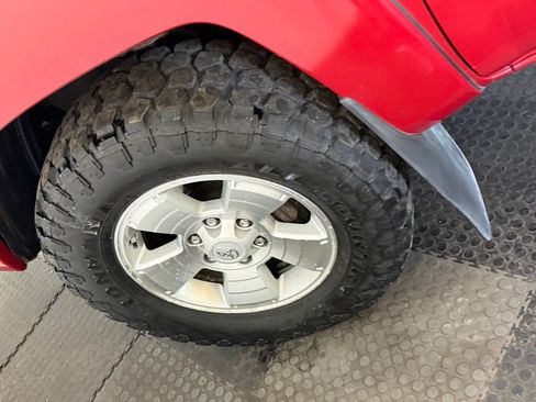 Used 2014 Toyota Tacoma 4x4 Double Cab w/ TRD Sport Package image 12
