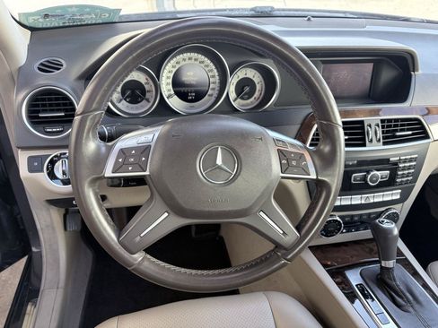 Used 2013 Mercedes-Benz C 250 Sedan image 20