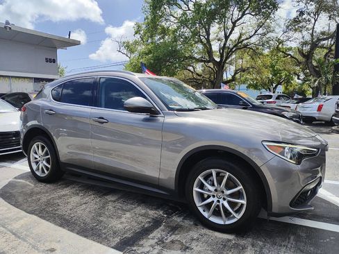 Used 2018 Alfa Romeo Stelvio Ti image 13