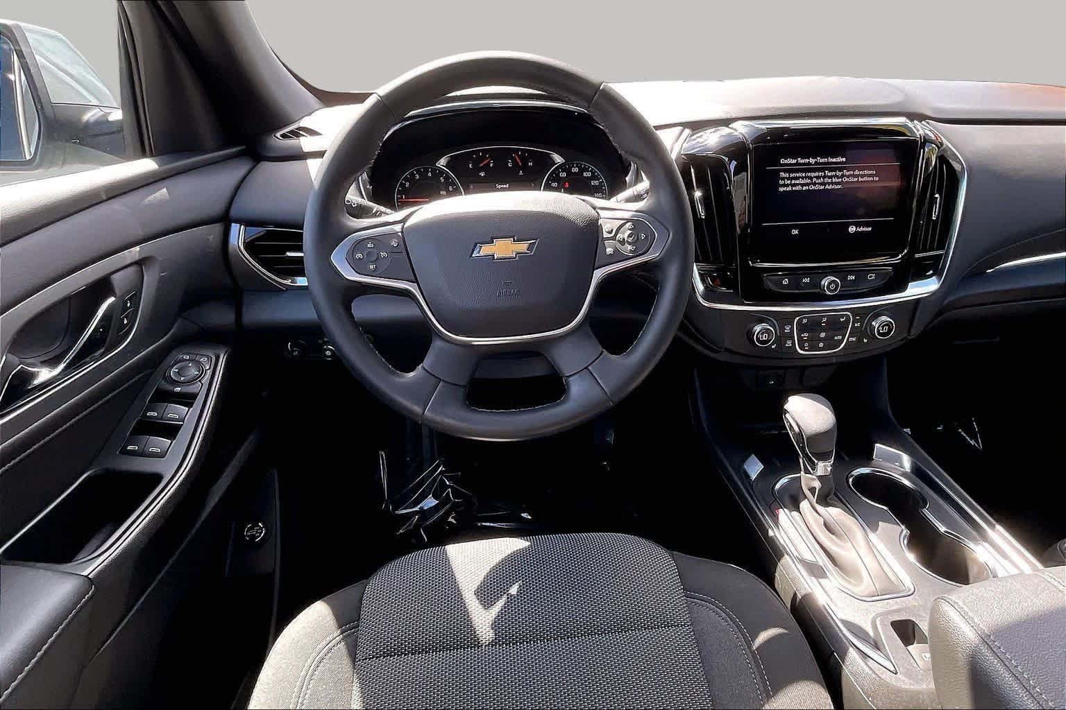 Used 2023 Chevrolet Traverse LT FWD image 6