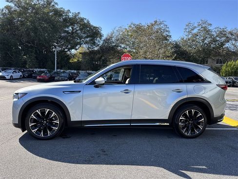 Used 2024 MAZDA CX-90 Plug-In Hybrid w/ Premium Pkg image 12