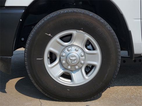 New 2024 RAM 2500 Tradesman w/ Convenience Group image 8