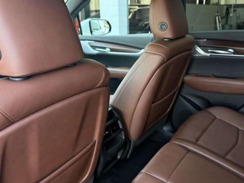 Certified 2023 Cadillac XT5 Premium Luxury AWD/4WD image 31