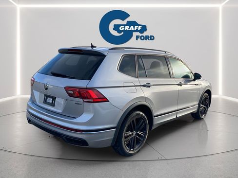 Used 2022 Volkswagen Tiguan SE R-Line image 10