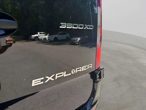 Used 2024 Mercedes-Benz Sprinter 3500 image 41