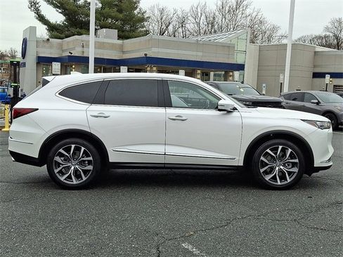 Used 2024 Acura MDX SH-AWD w/ Technology Package image 7