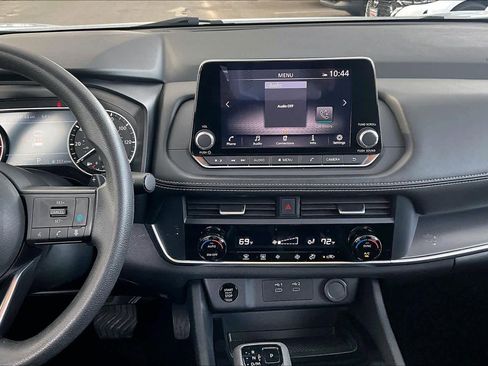 Certified 2024 Nissan Rogue SV image 7