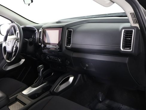 Used 2022 Nissan Frontier SV image 24