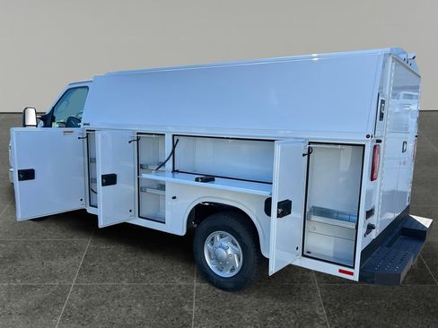 New 2026 Ford E-350 and Econoline 350 Super Duty w/ Power Equipment Group image 2