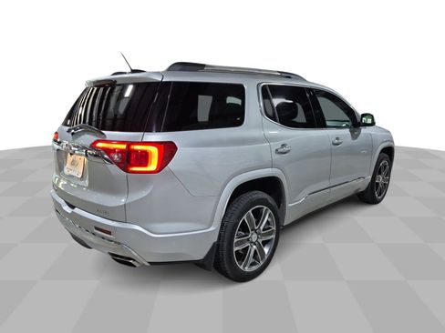 Used 2019 GMC Acadia Denali w/ Technology Package AWD/4WD image 9