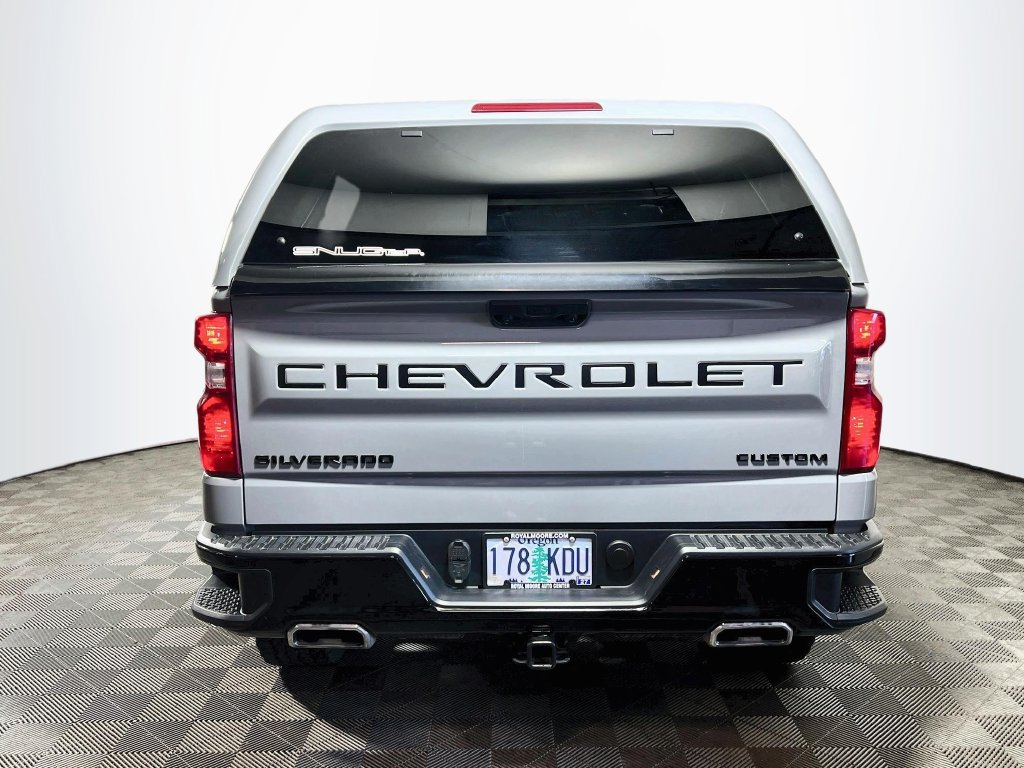 Used 2025 Chevrolet Silverado 1500 Custom Trail Boss w/ LPO, Dark Essentials Package AWD/4WD image 6
