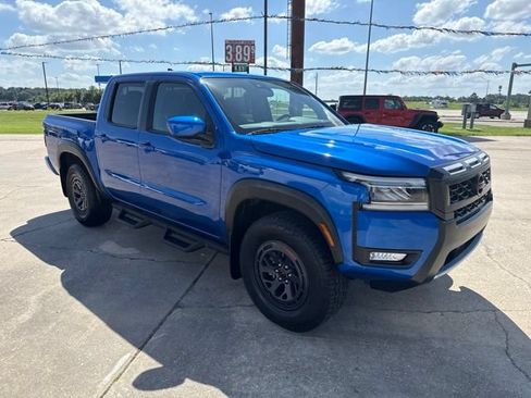 Used 2025 Nissan Frontier PRO-4X AWD/4WD image 7