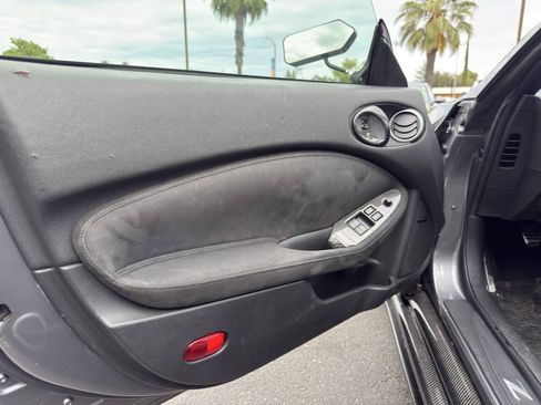 Used 2014 Nissan 370Z Touring w/ Sport Package RWD image 10