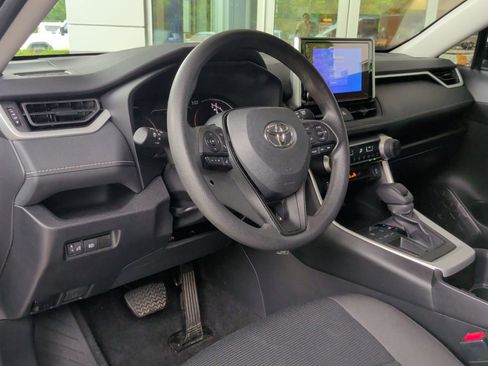 Used 2024 Toyota RAV4 LE FWD image 10