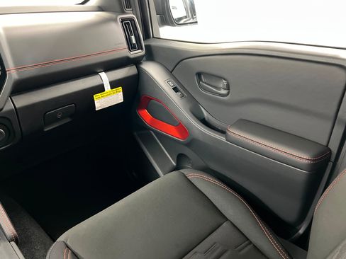 New 2026 Nissan Frontier PRO-4X w/ Pro-4x Convenience Package image 10