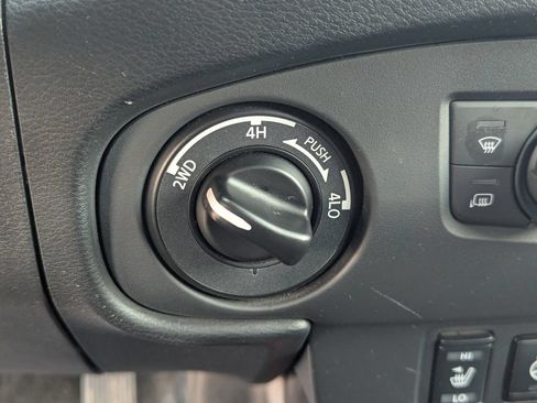 Used 2023 Nissan Frontier PRO-4X w/ Pro Convenience Package AWD/4WD image 20