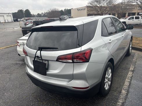 Used 2022 Chevrolet Equinox LS w/ LS Convenience Package image 10