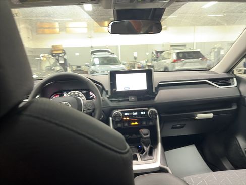 New 2025 Toyota RAV4 XLE image 27