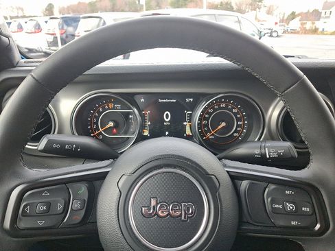 Certified 2023 Jeep Gladiator Sport image 20