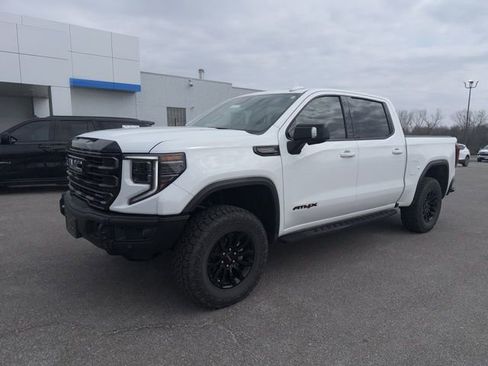 Used 2023 GMC Sierra 1500 AT4X image 2