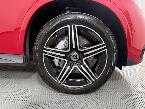 Used 2024 Mercedes-Benz GLC 300 4MATIC image 14