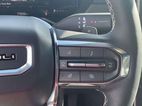 Certified 2024 GMC Acadia Denali image 19