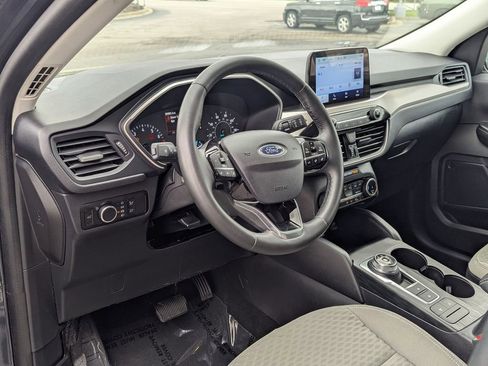 Used 2022 Ford Escape SE w/ Convenience Package FWD image 9