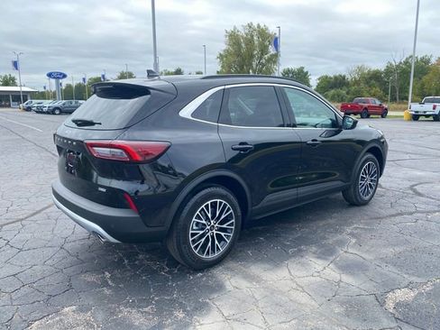 New 2025 Ford Escape SE image 7