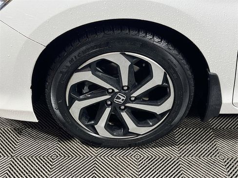 Used 2016 Honda Accord EX-L image 29