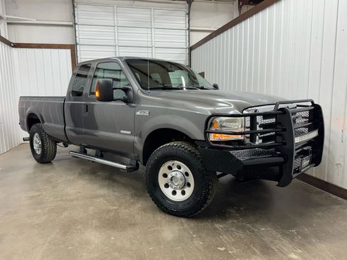 Used 2005 Ford F250 Lariat image 10