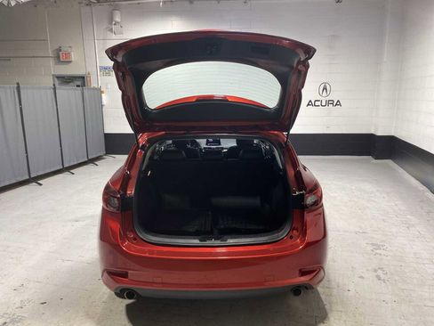 Used 2018 MAZDA MAZDA3 Touring image 19